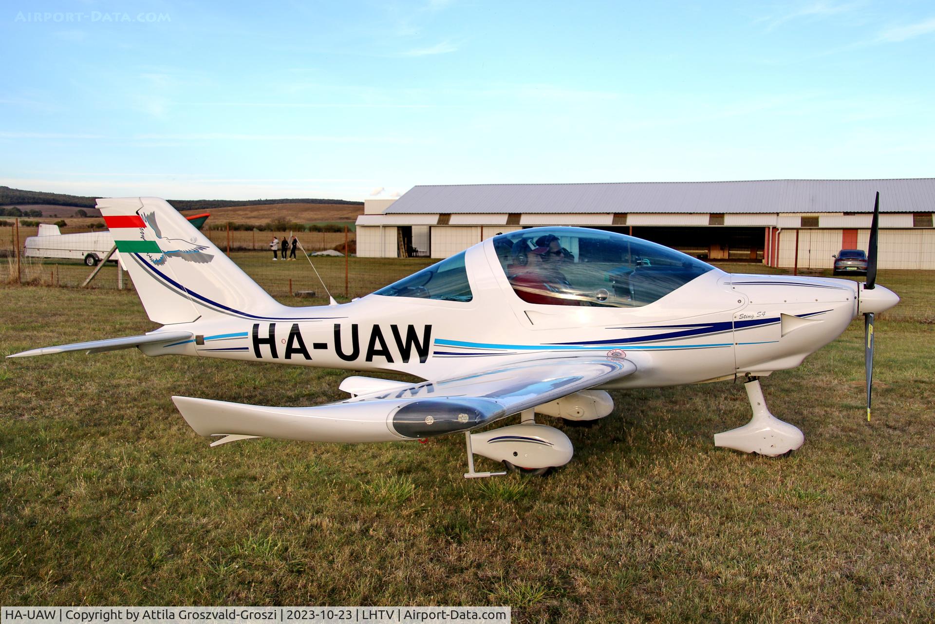 HA-UAW, TL Ultralight TL-2000 Sting Carbon S4 C/N 11ST366, LHTV - Tótvázsony-Kövesgyürpuszta Airport, Hungary