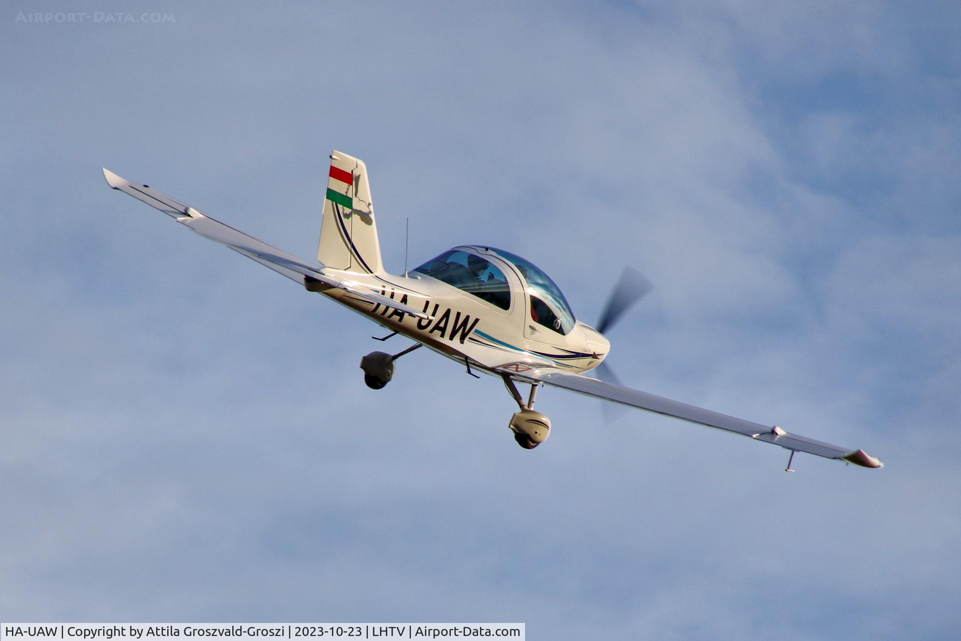 HA-UAW, TL Ultralight TL-2000 Sting Carbon S4 C/N 11ST366, LHTV - Tótvázsony-Kövesgyürpuszta Airport, Hungary
