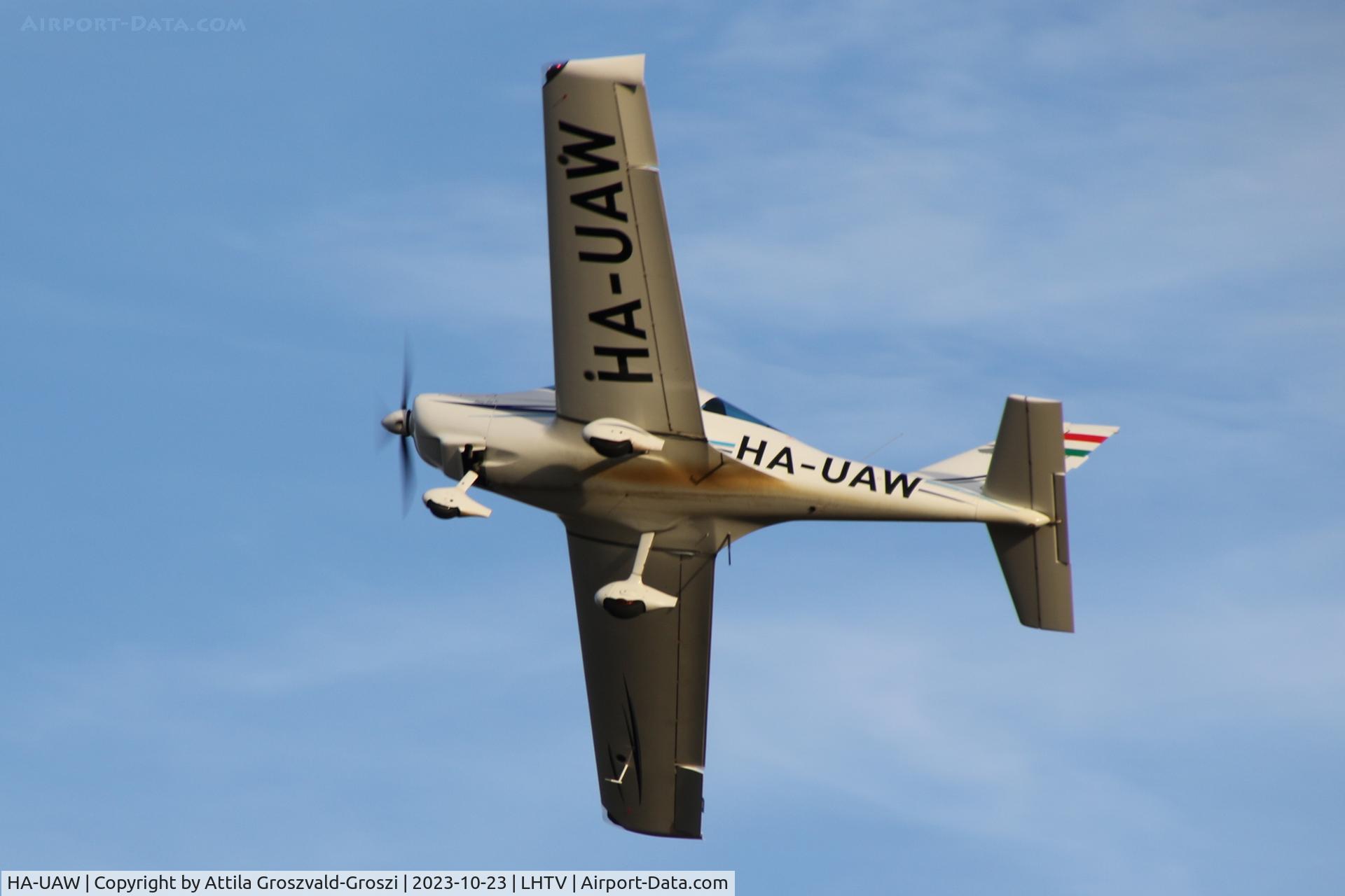 HA-UAW, TL Ultralight TL-2000 Sting Carbon S4 C/N 11ST366, LHTV - Tótvázsony-Kövesgyürpuszta Airport, Hungary