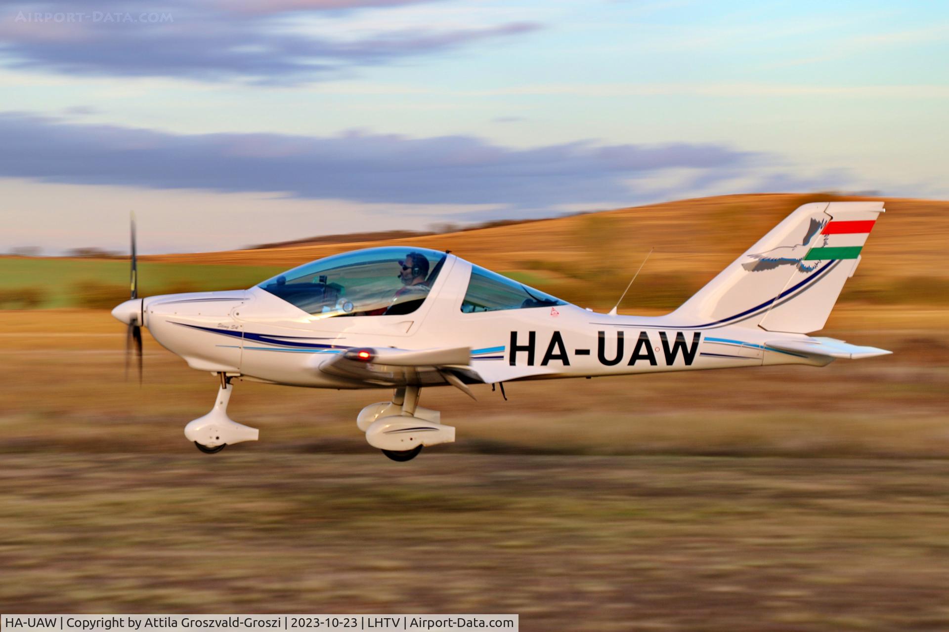 HA-UAW, TL Ultralight TL-2000 Sting Carbon S4 C/N 11ST366, LHTV - Tótvázsony-Kövesgyürpuszta Airport, Hungary