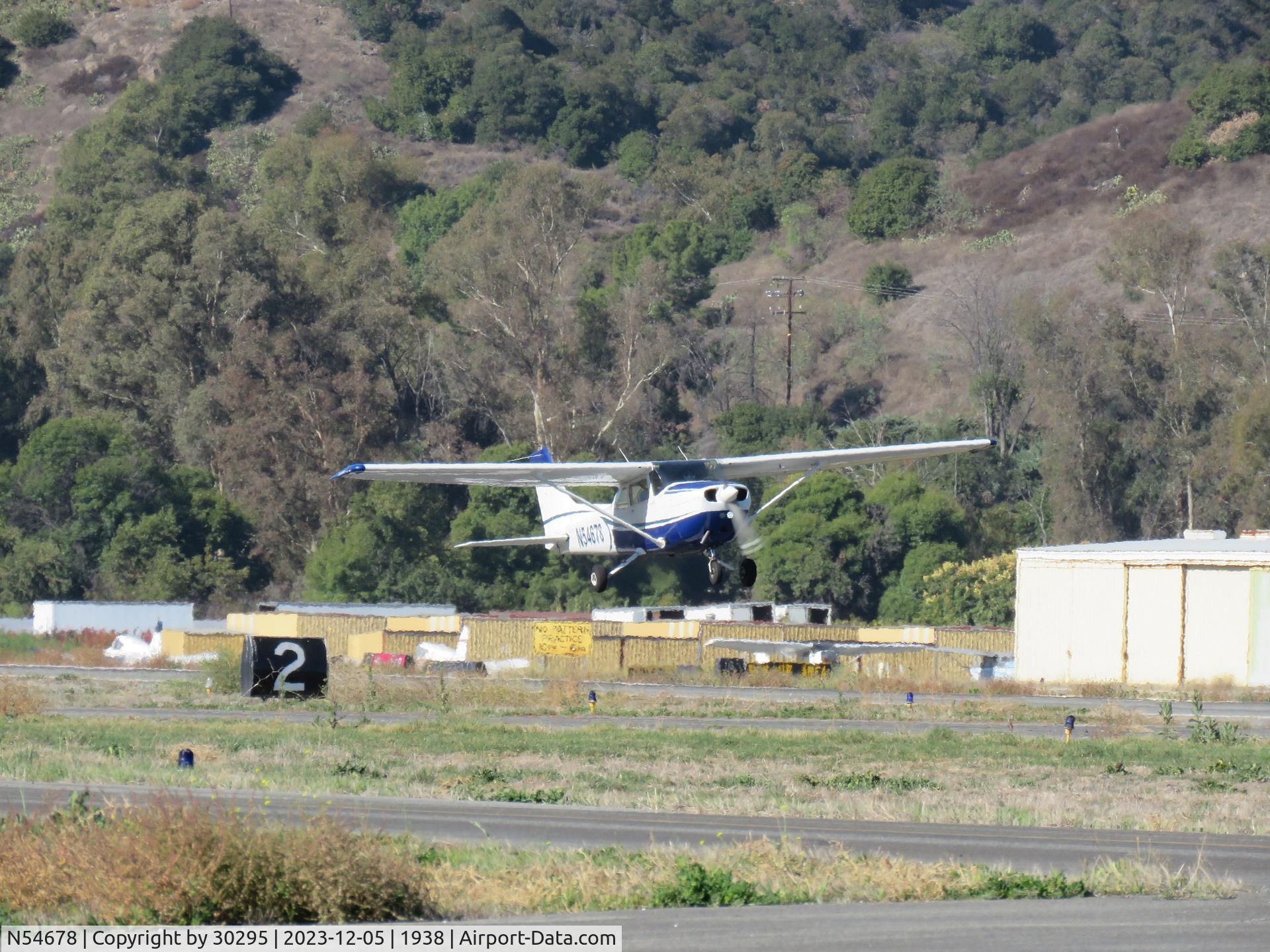 N54678, 1981 Cessna 172P C/N 17275034, Lifting off
