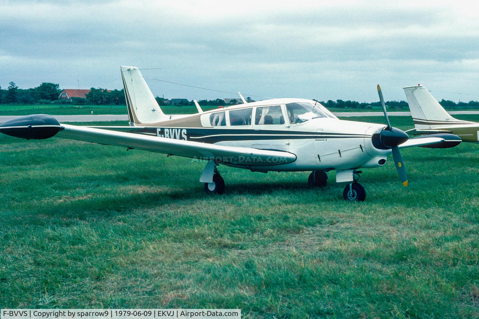 F-BVVS, 1967 Piper PA-24-260 Comanche C/N 24-4682, KZ-Rally Stauning 1979. Scanned from a slide.