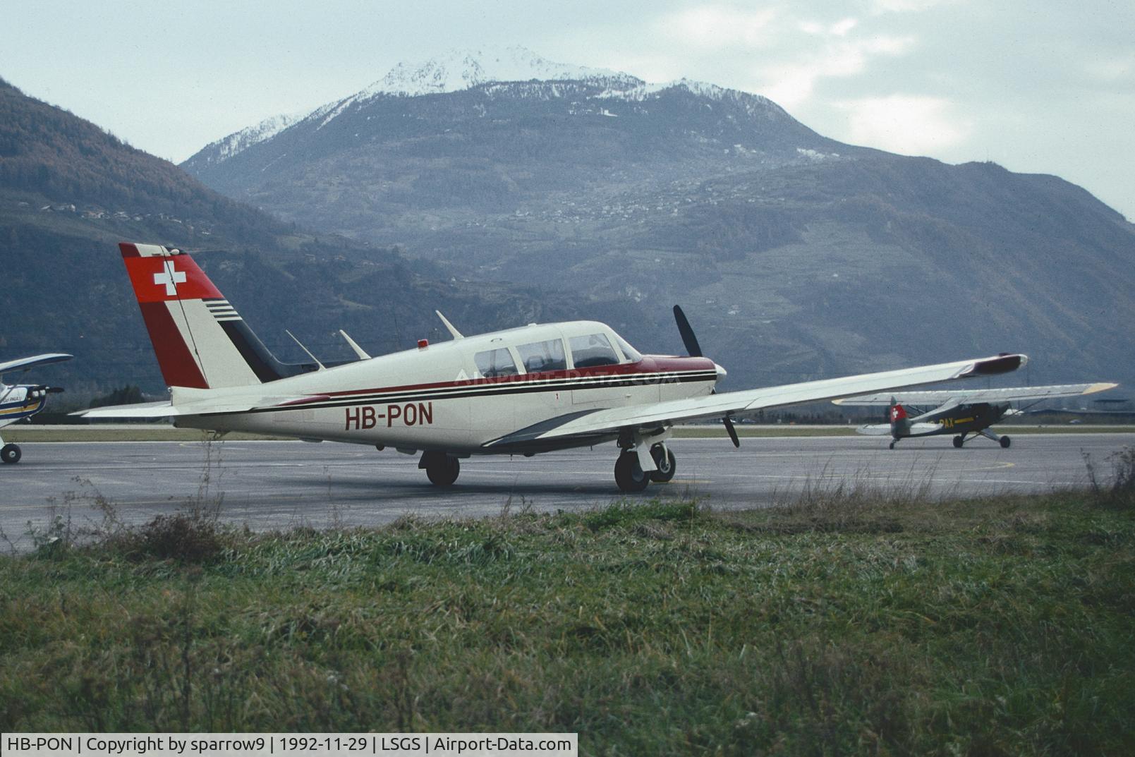 HB-PON, 1969 Piper PA-24-260 C/N 24-4868, Seen at Sion 1992. HB-registered since 1991-07-24 until 2020-08-28. Scanned from a slide.