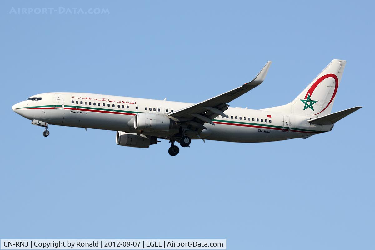 CN-RNJ, 1998 Boeing 737-8B6 C/N 28980, at lhr