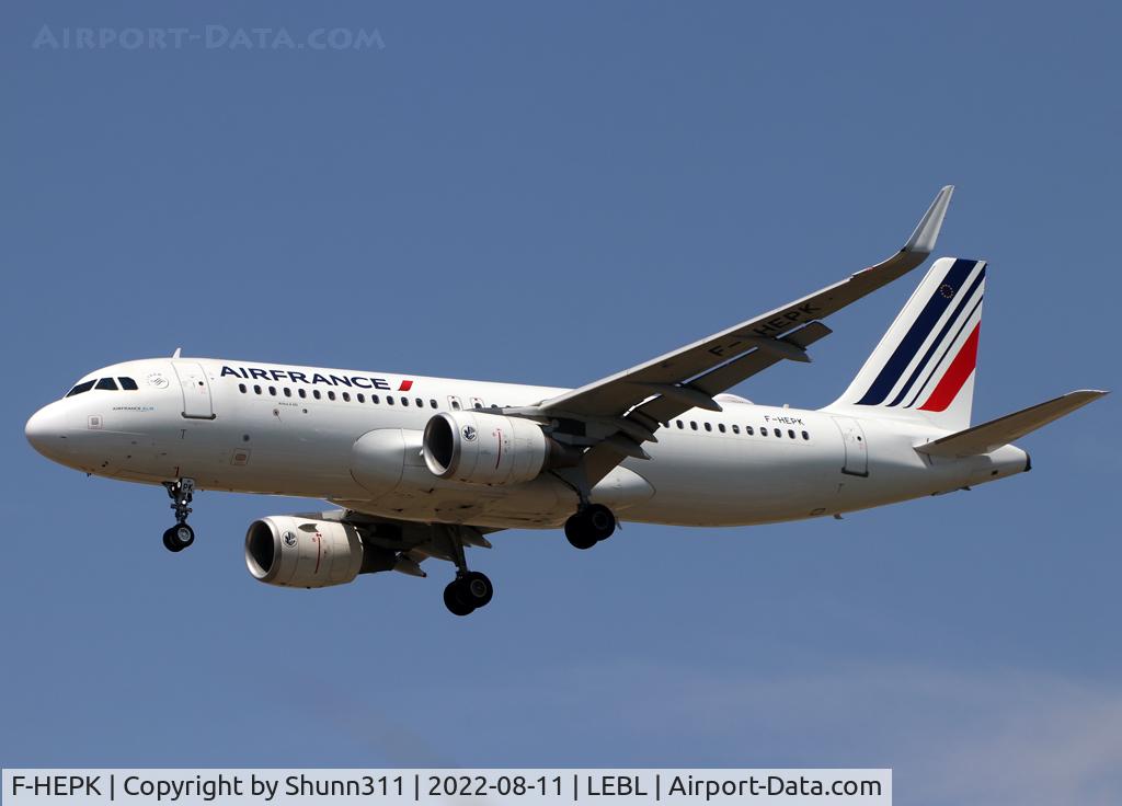 F-HEPK, 2018 Airbus A320-214 C/N 8127, Landing rwy 24R in modified new c/s