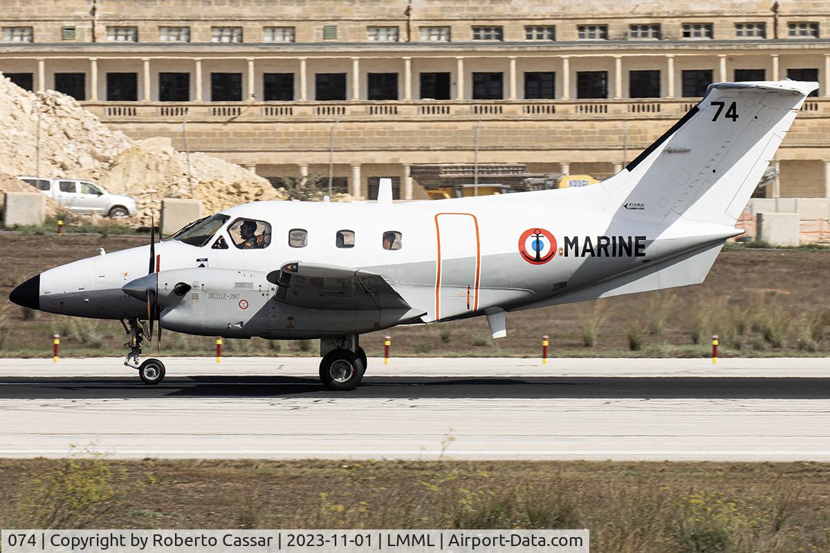 074, Embraer EMB-121 Xingu C/N 121-074, Runway 31