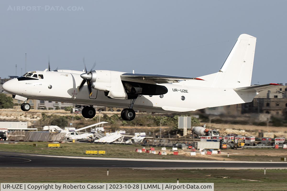 UR-UZE, Antonov An-26B-100 C/N 14205, Runway 31