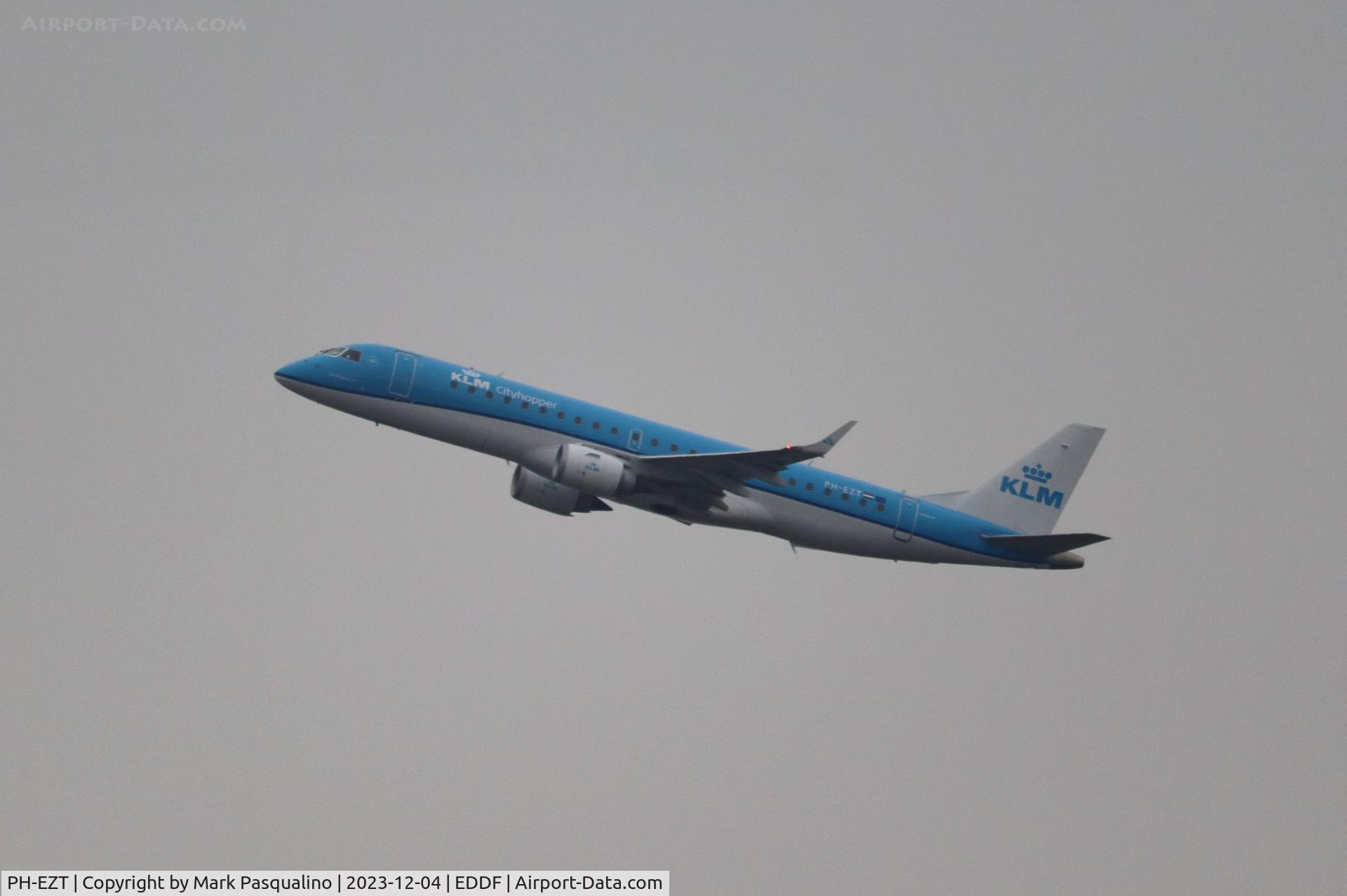 PH-EZT, 2012 Embraer 190LR (ERJ-190-100LR) C/N 19000519, ERJ-190-100LR