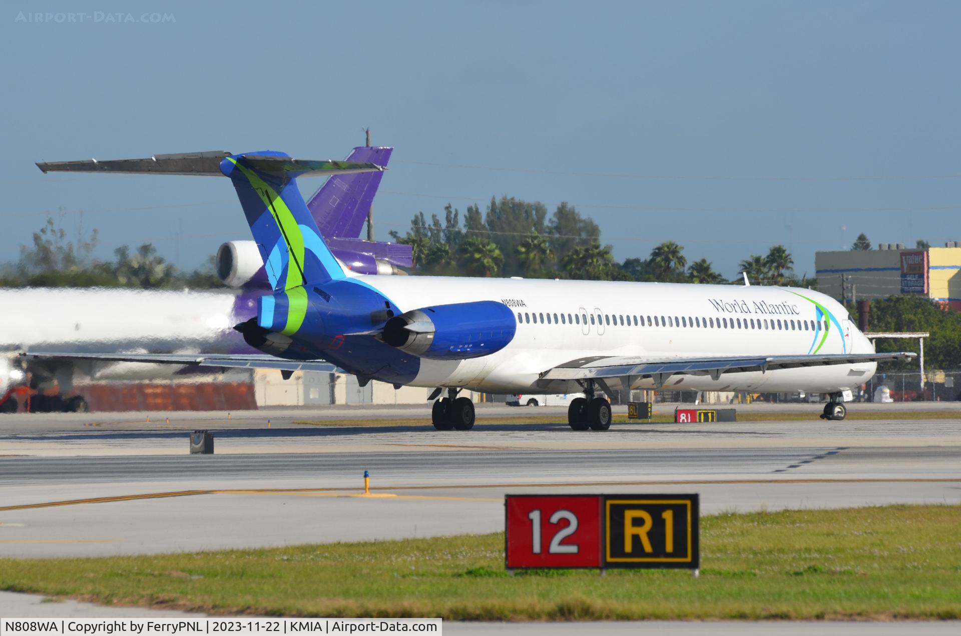 N808WA, 1990 McDonnell Douglas MD-83 (DC-9-83) C/N 53044, World Atlantic MD83 departing MIA