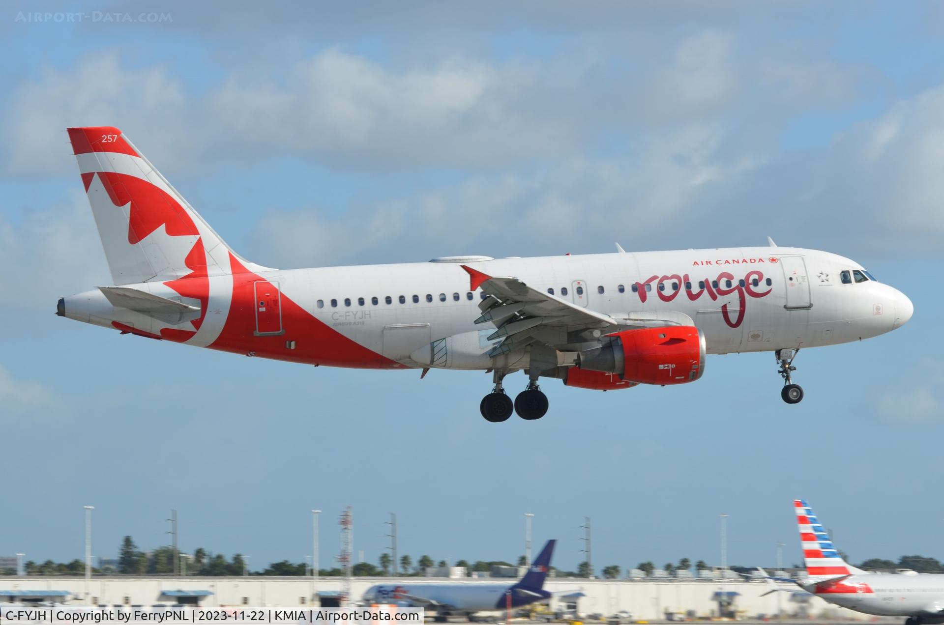 C-FYJH, 1996 Airbus A319-114 C/N 672, Rouge A319 landing in MIA