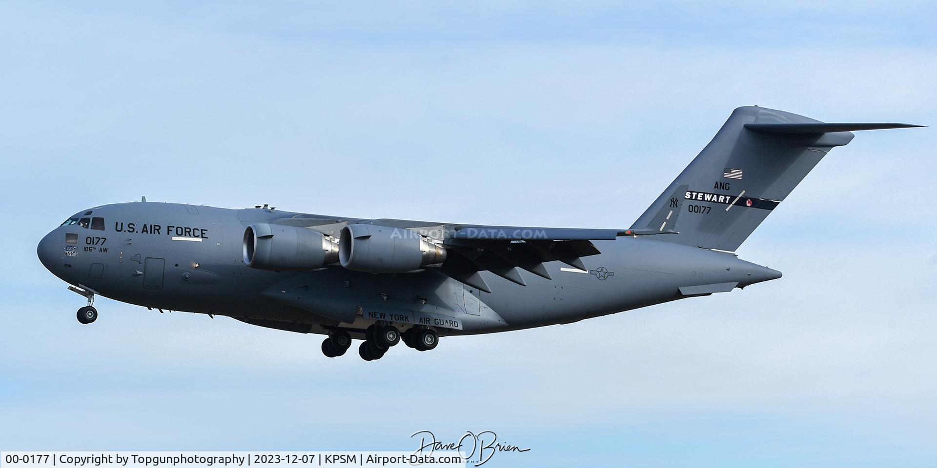 00-0177, 2000 Boeing C-17A Globemaster III C/N 50085/F084/P77, GOTHAM8 working RW34