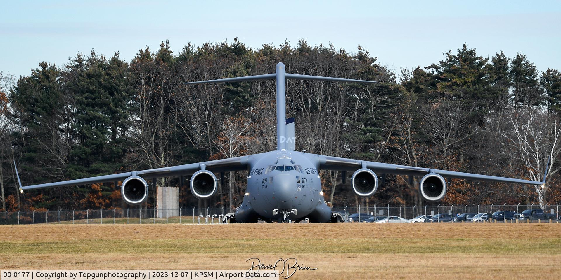 00-0177, 2000 Boeing C-17A Globemaster III C/N 50085/F084/P77, GOTHAM8 pulling over in the hammerhead for a seat swap.
