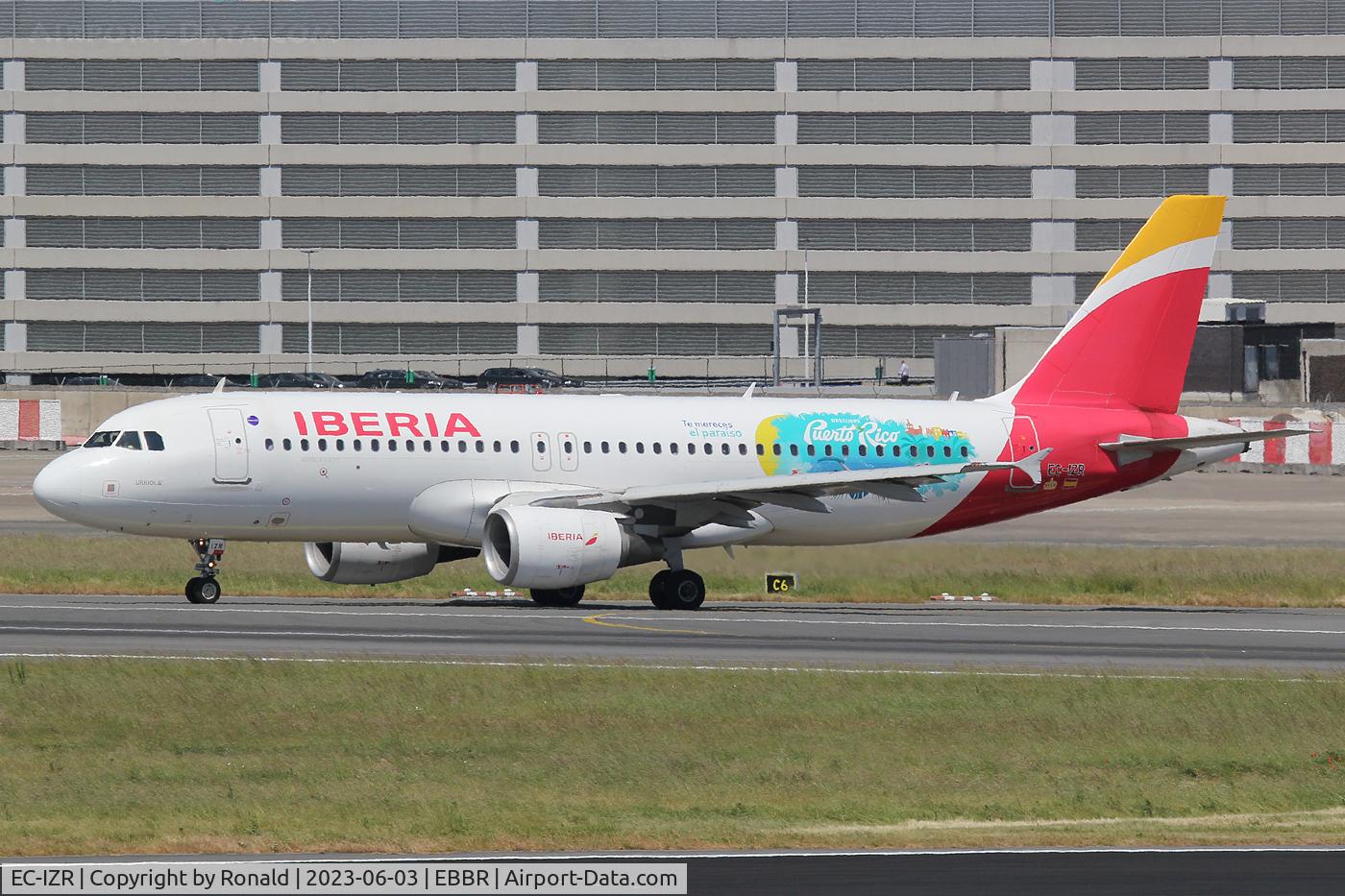 EC-IZR, 2004 Airbus A320-214 C/N 2242, at bru