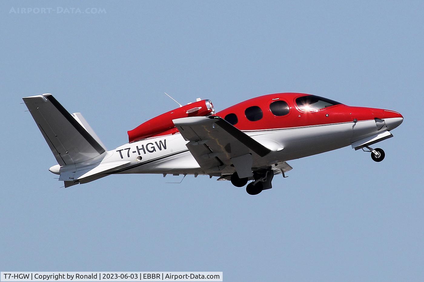 T7-HGW, 2019 Cirrus SF-50 Vision C/N 0106, at bru