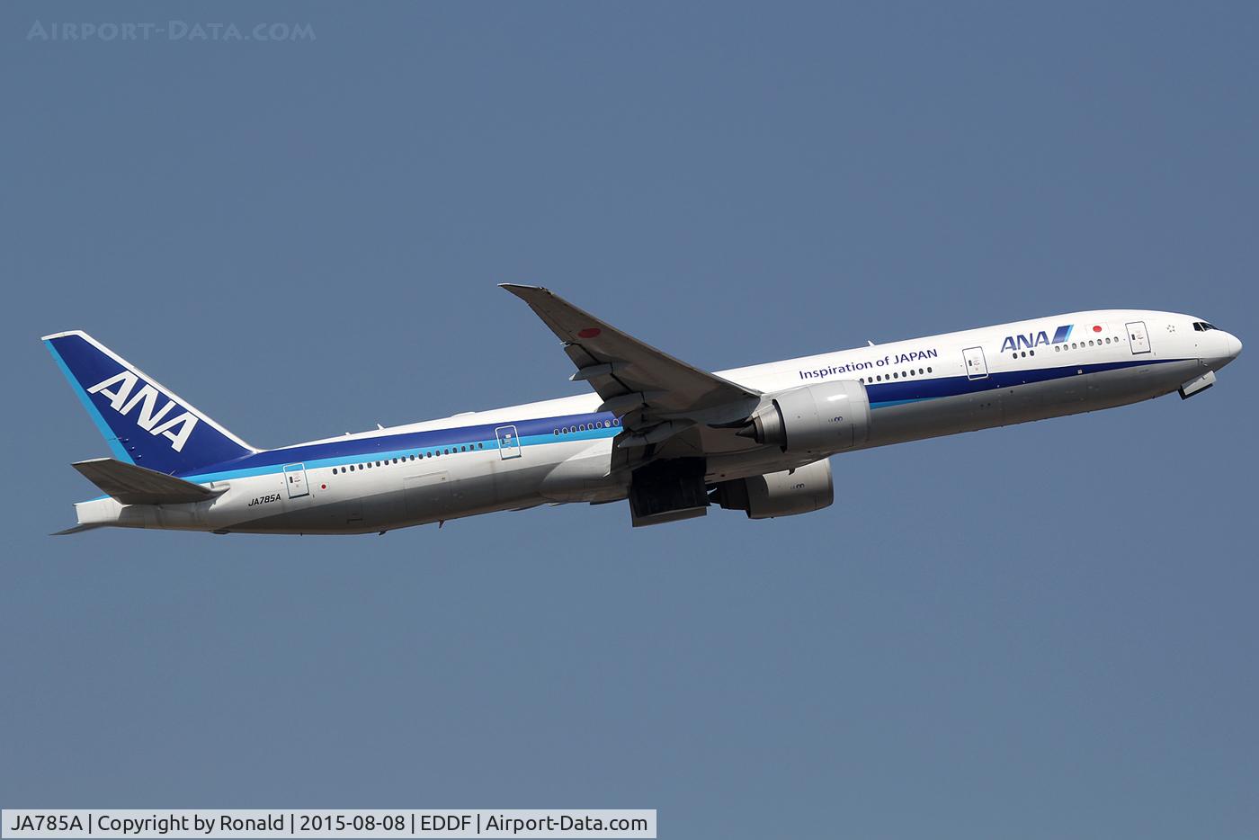 JA785A, 2010 Boeing 777-381/ER C/N 37951, at fra