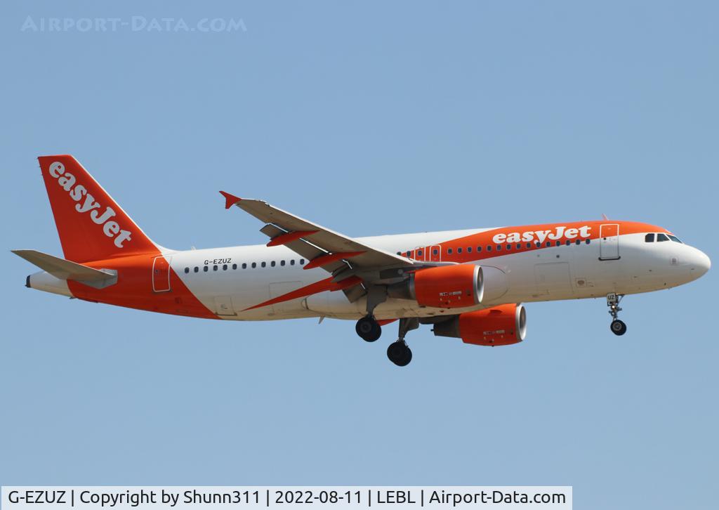 G-EZUZ, 2012 Airbus A320-214 C/N 5187, Landing rwy 24R inn new c/s