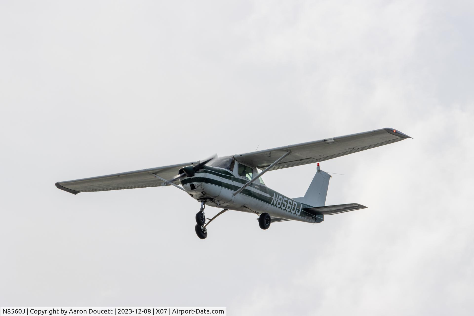 N8560J, 1967 Cessna 150G C/N 15066460, Spotted near Winter Haven, FL