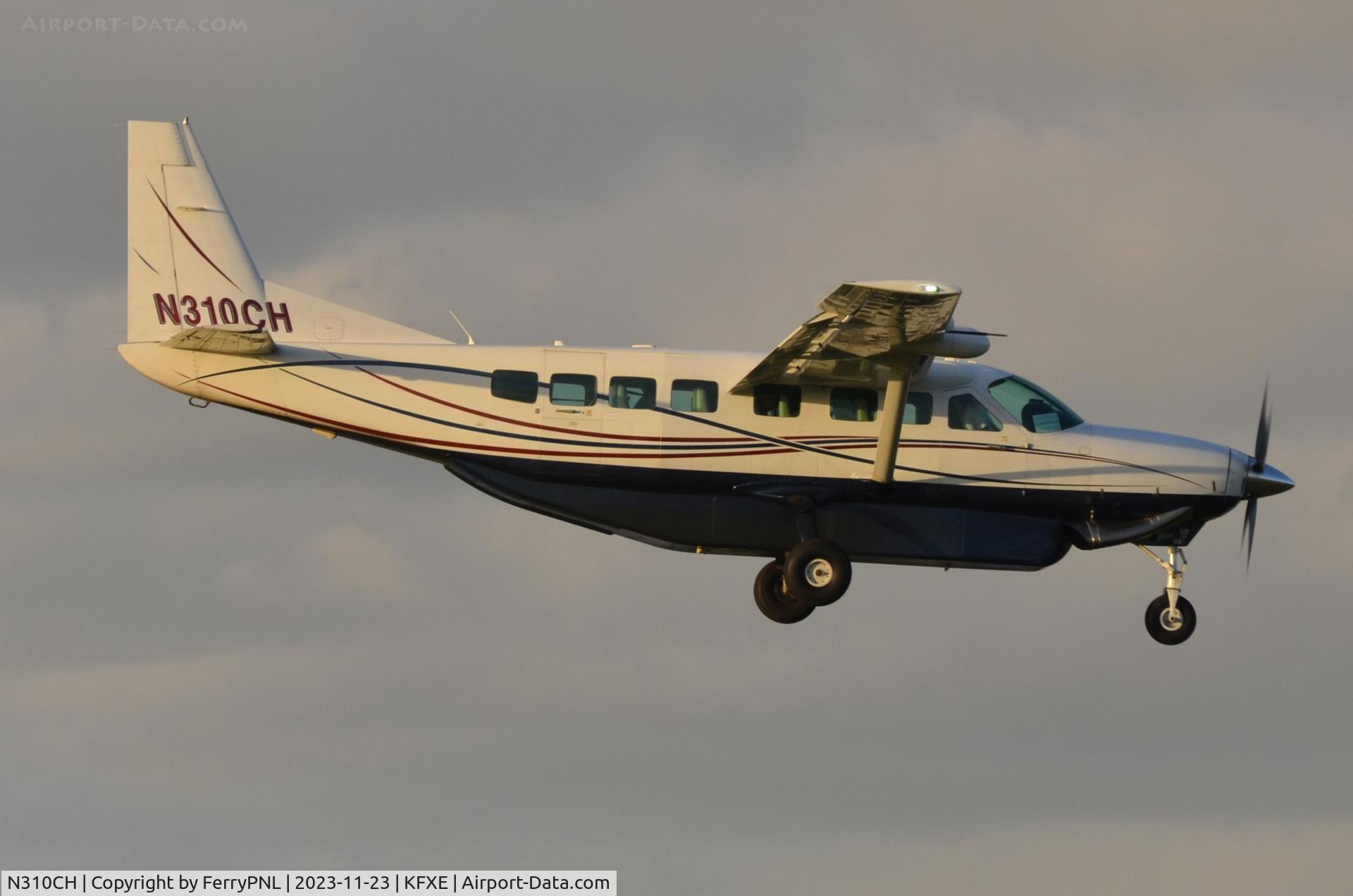 N310CH, 2016 Cessna 208B EX Caravan 1 C/N 208B5328, Watermakers Air Ce208B landing at its base
