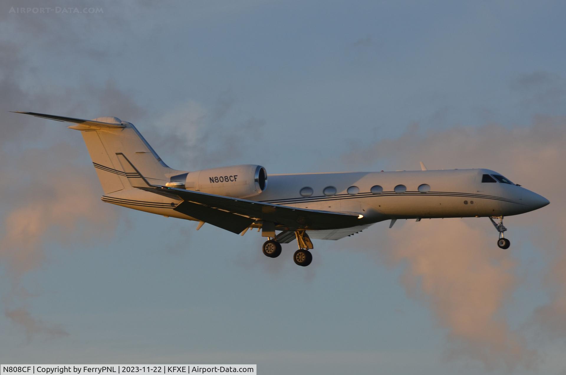 N808CF, 1991 Gulfstream Aerospace G-IV C/N 1176, Landing of Boss 8 G4