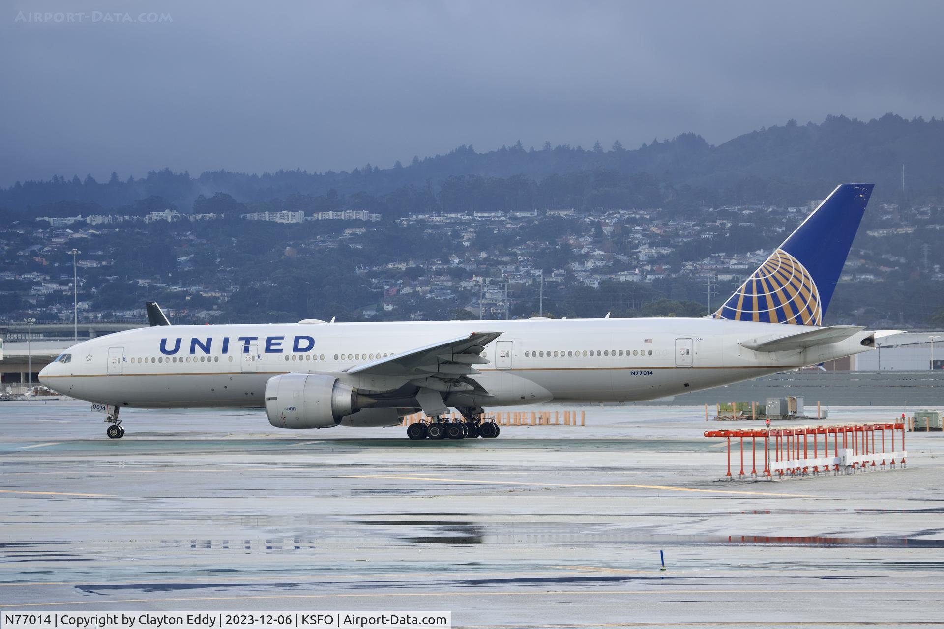 N77014, 1999 Boeing 777-224 C/N 29862, SFO 2023.