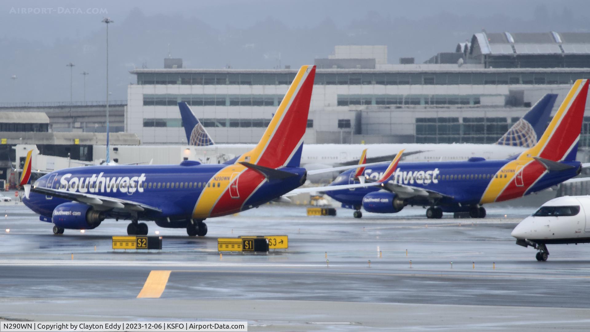 N290WN, 2007 Boeing 737-7H4 C/N 36632, Runway 10 SFO 2023.