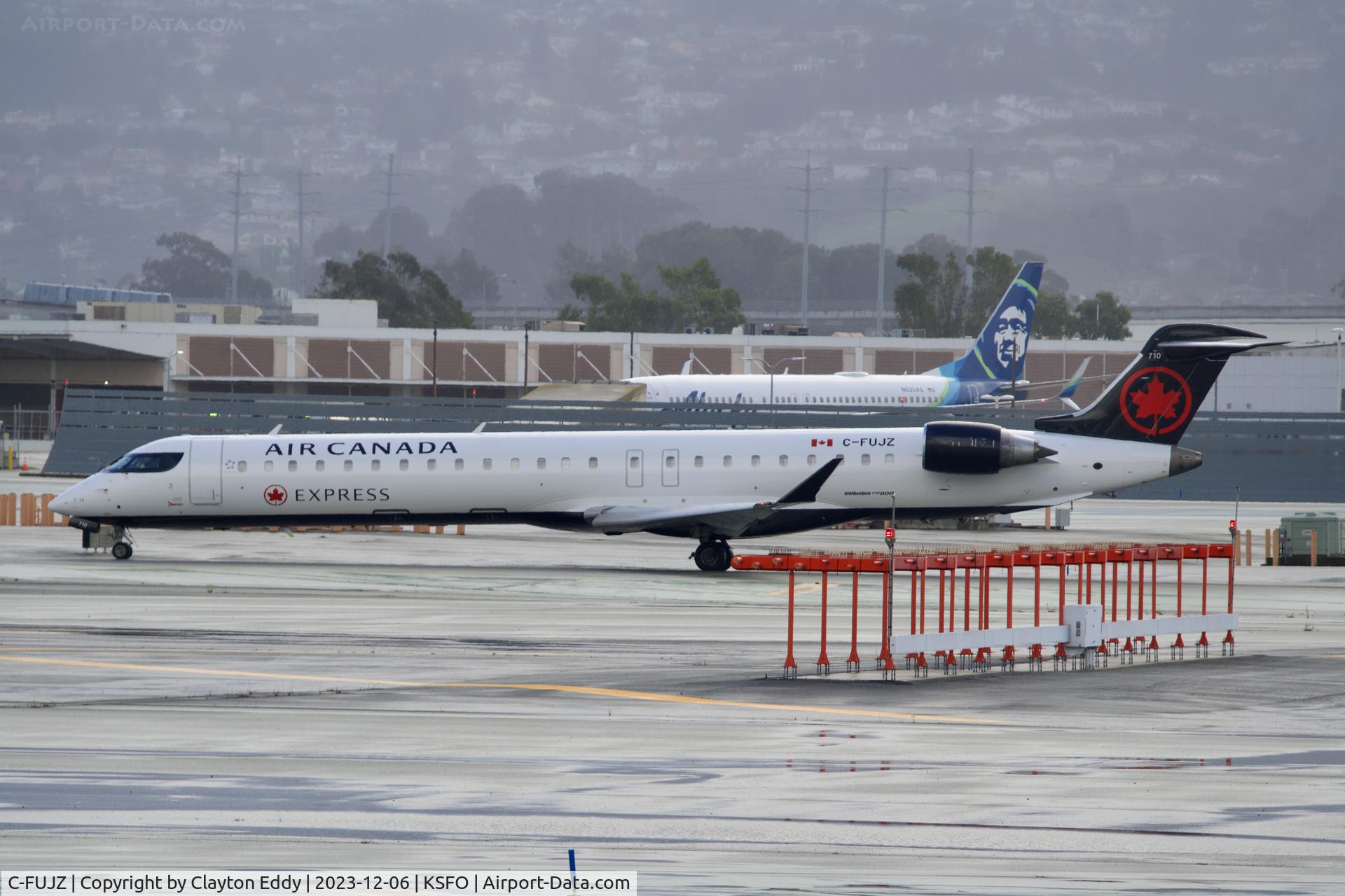 C-FUJZ, 2005 Bombardier CRJ-900 C/N 15048, Runway 10 SFO 2023.