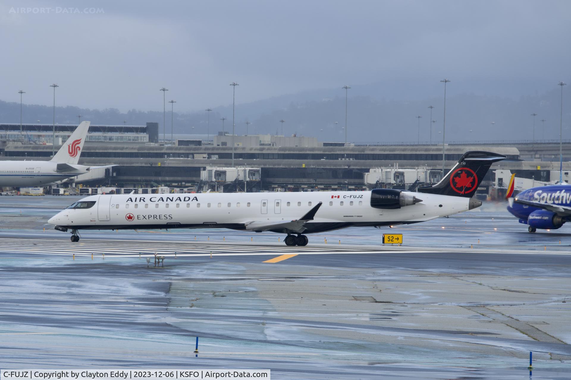 C-FUJZ, 2005 Bombardier CRJ-900 C/N 15048, Runway 10 SFO 2023.