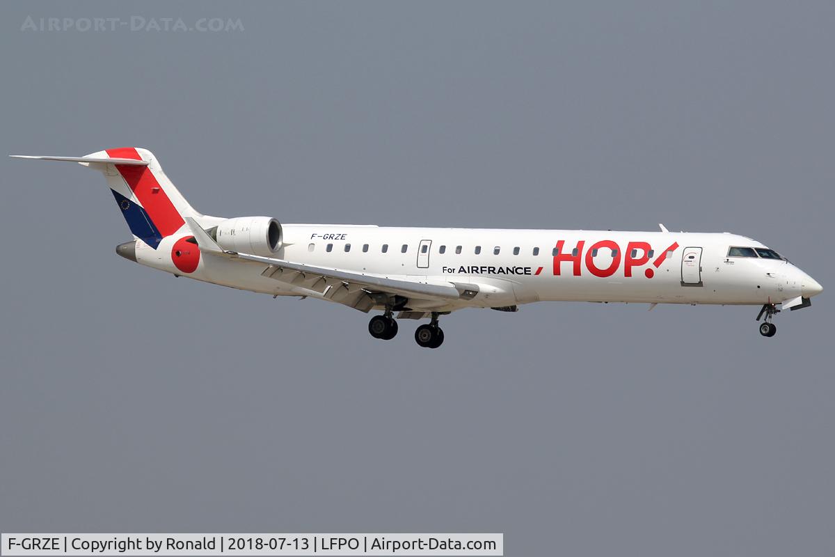 F-GRZE, 2001 Canadair CRJ-702 (CL-600-2C10) Regional Jet C/N 10032, at orly