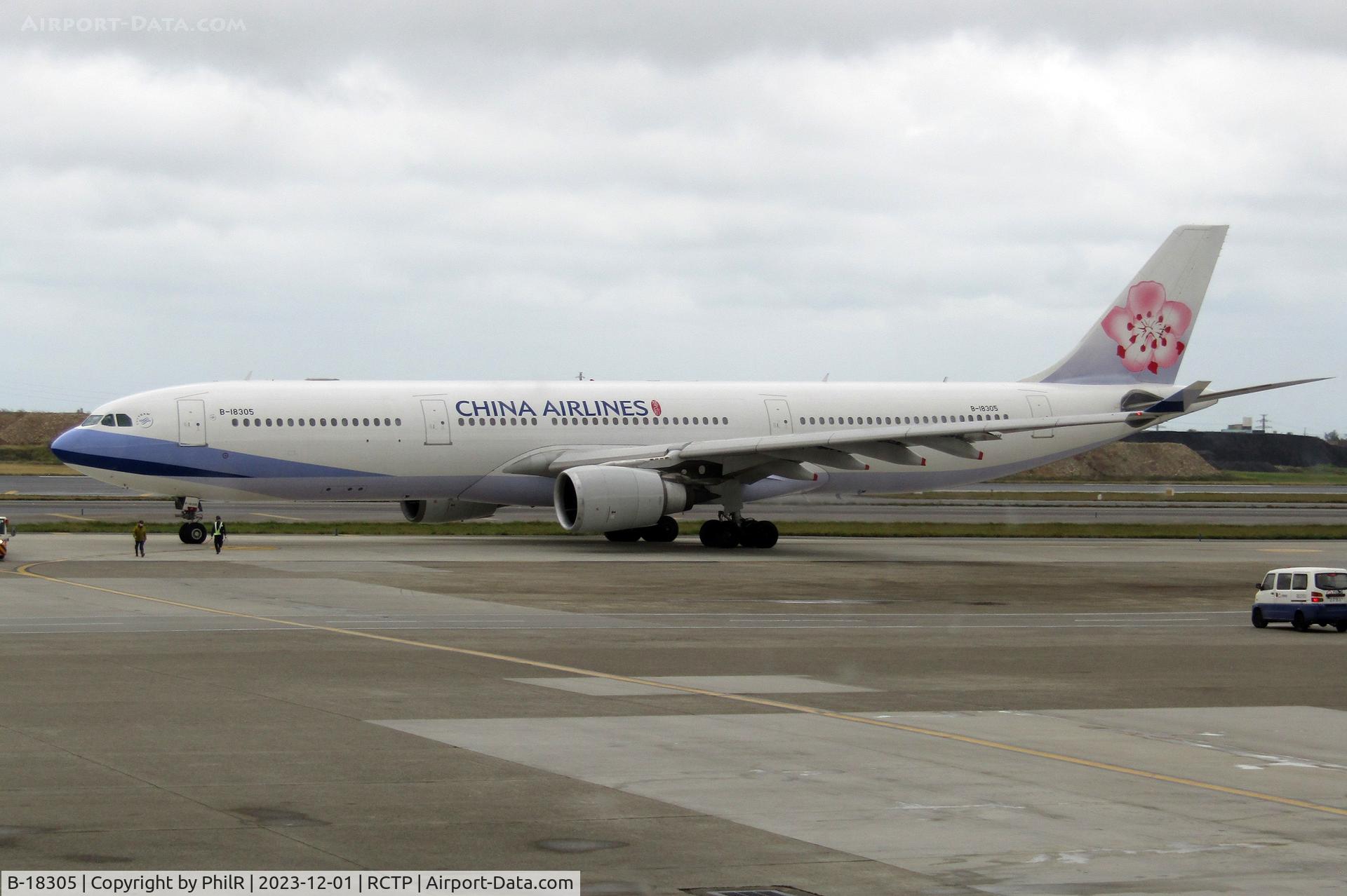 B-18305, 2005 Airbus A330-302 C/N 671, B-18305 2005 Airbus A330.300 China Airlines Taipei