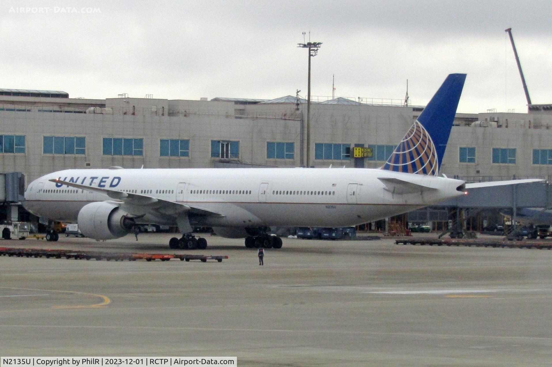 N2135U, 2017 Boeing 777-300/ER C/N 62646, N2135U 2016 Boeing 777-300ER United Airlines Taipei