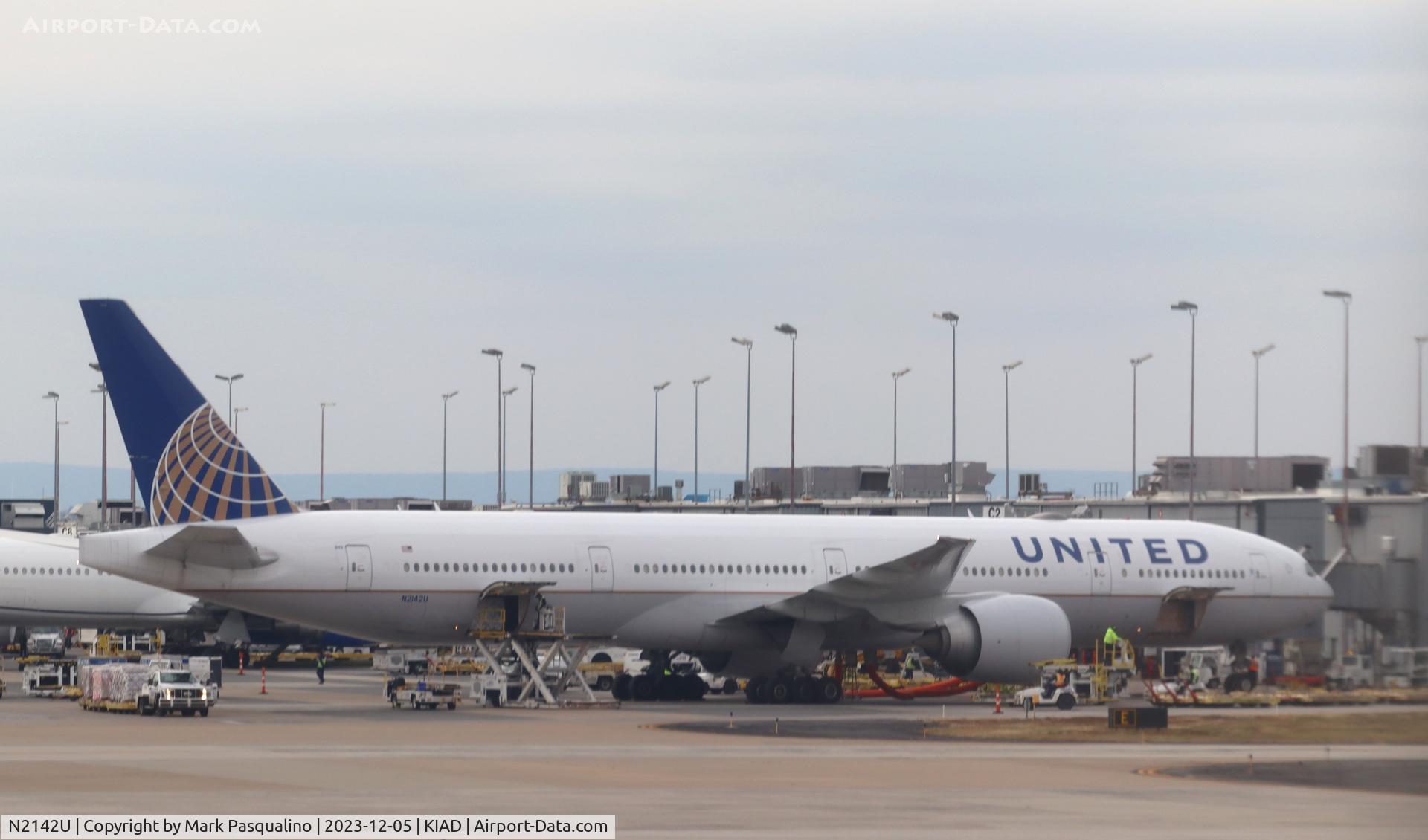 N2142U, 2017 Boeing 777-300/ER C/N 63722, Boeing 777-300/ER