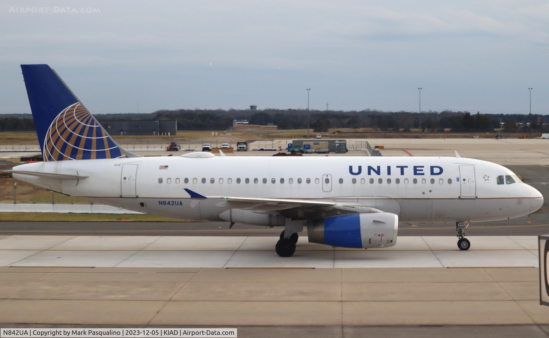 N842UA, 2001 Airbus A319-131 C/N 1569, Airbus A319-131