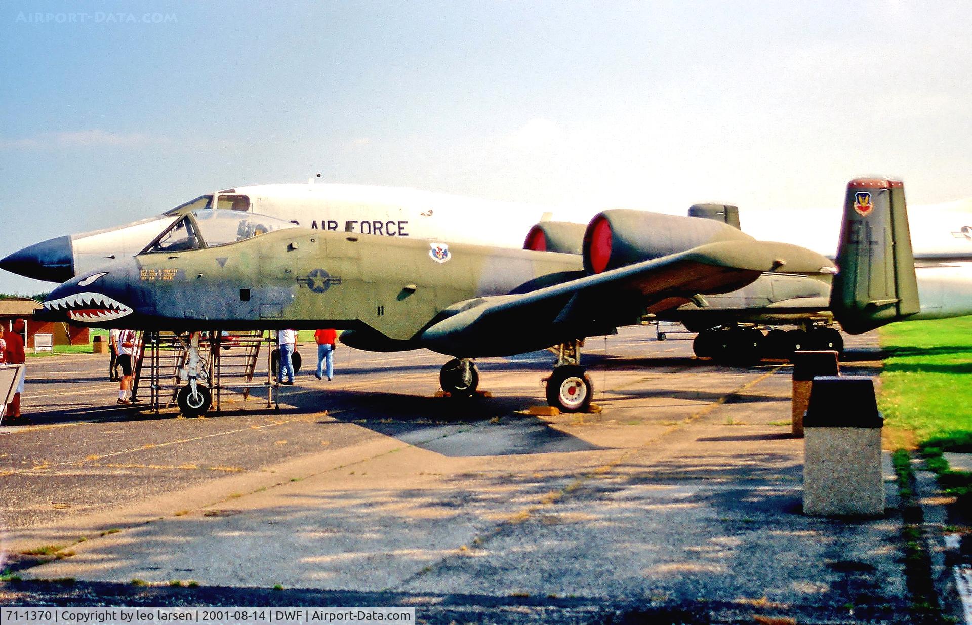 71-1370, 1971 Fairchild Republic YA-10A Thunderbolt II C/N 02 (Prototype), Dayton-Wright-Patterson AFB .Air Force museum14.8.2001.
With falsely painted s/n 79-0223