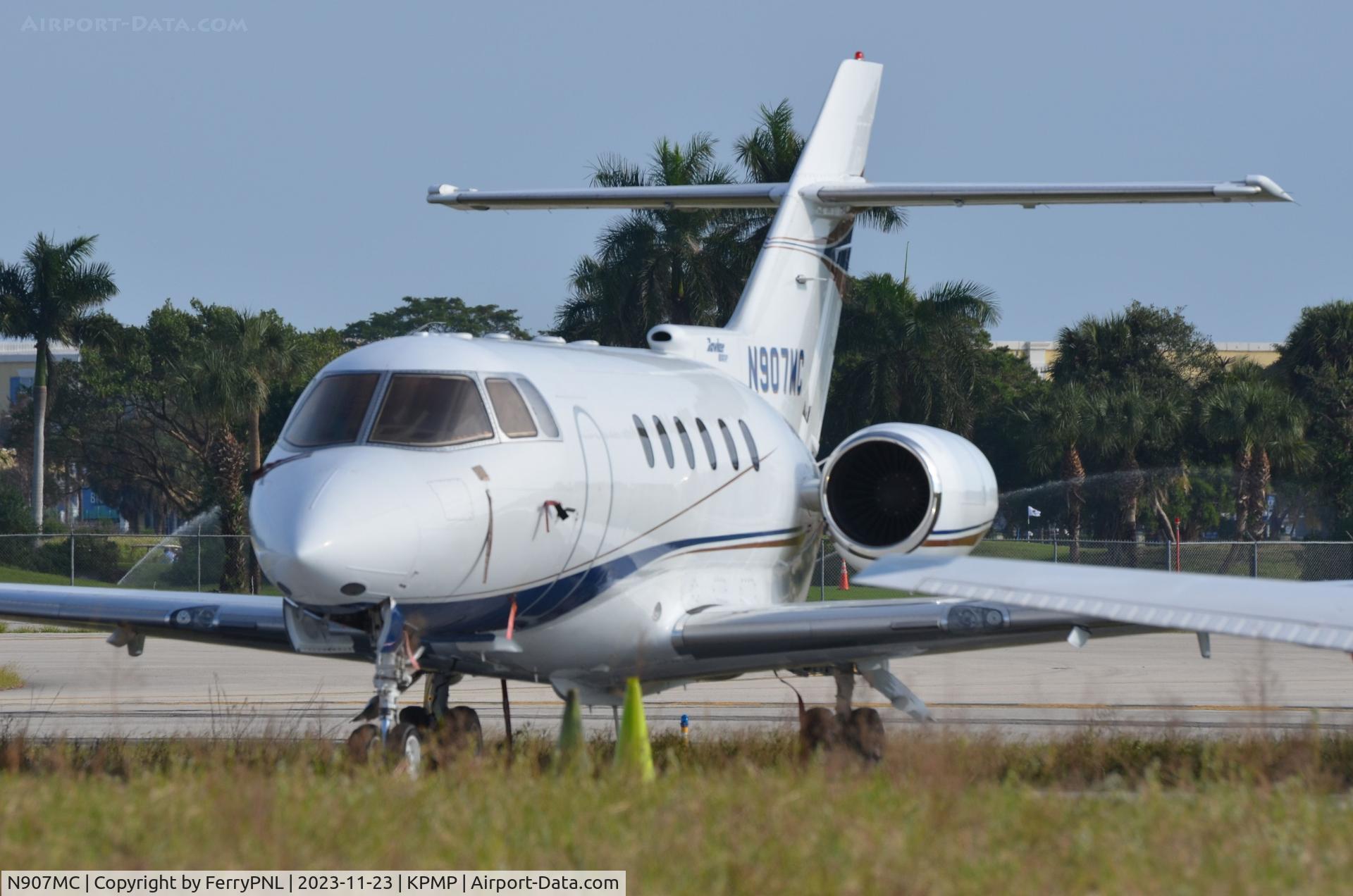 N907MC, 1997 Raytheon Hawker 800XP C/N 258340, Habari Inc HS800XP