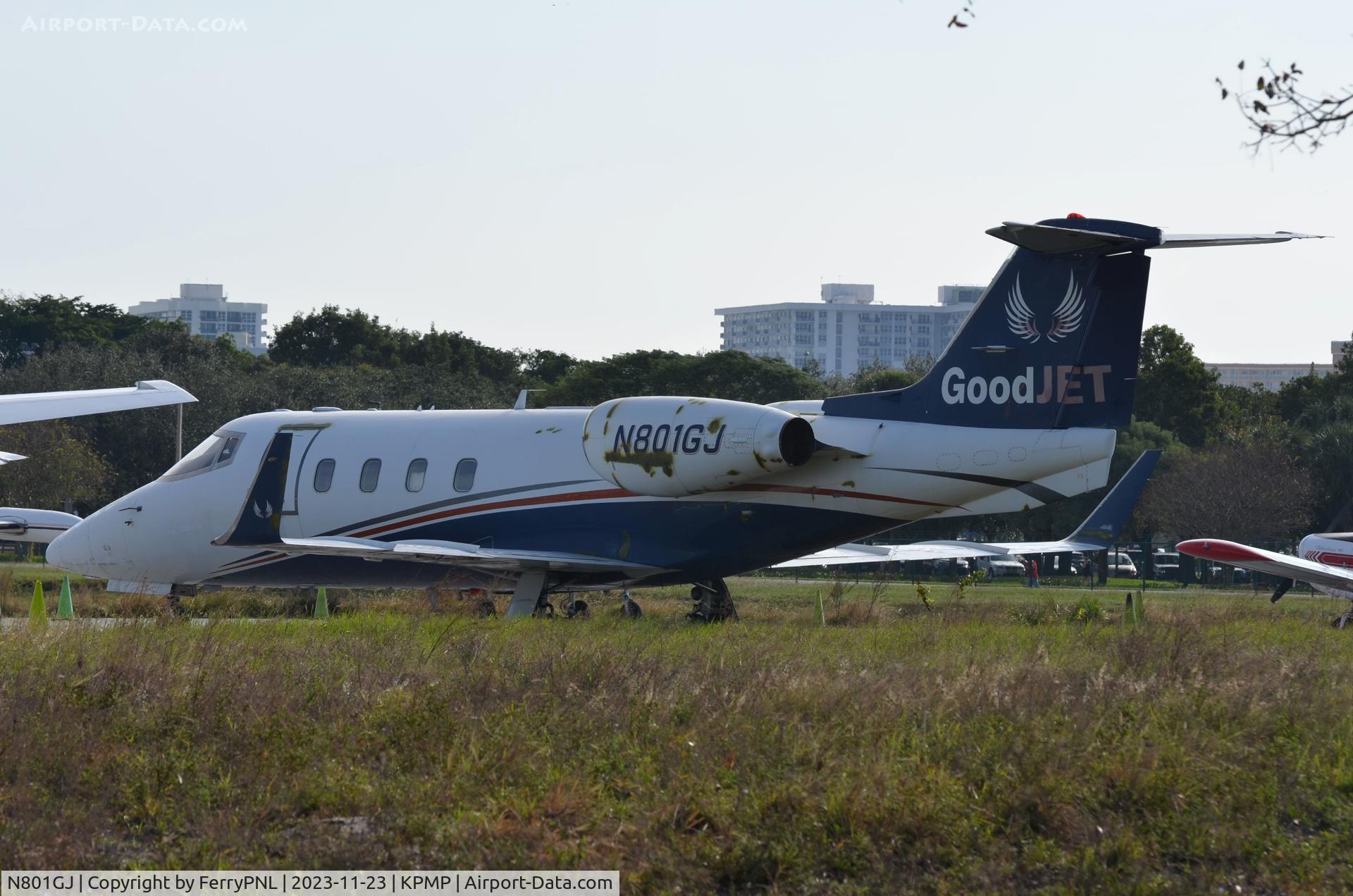 N801GJ, 1955 Gates Learjet 55 C/N 116, Learjet 55 does not look that good anymore