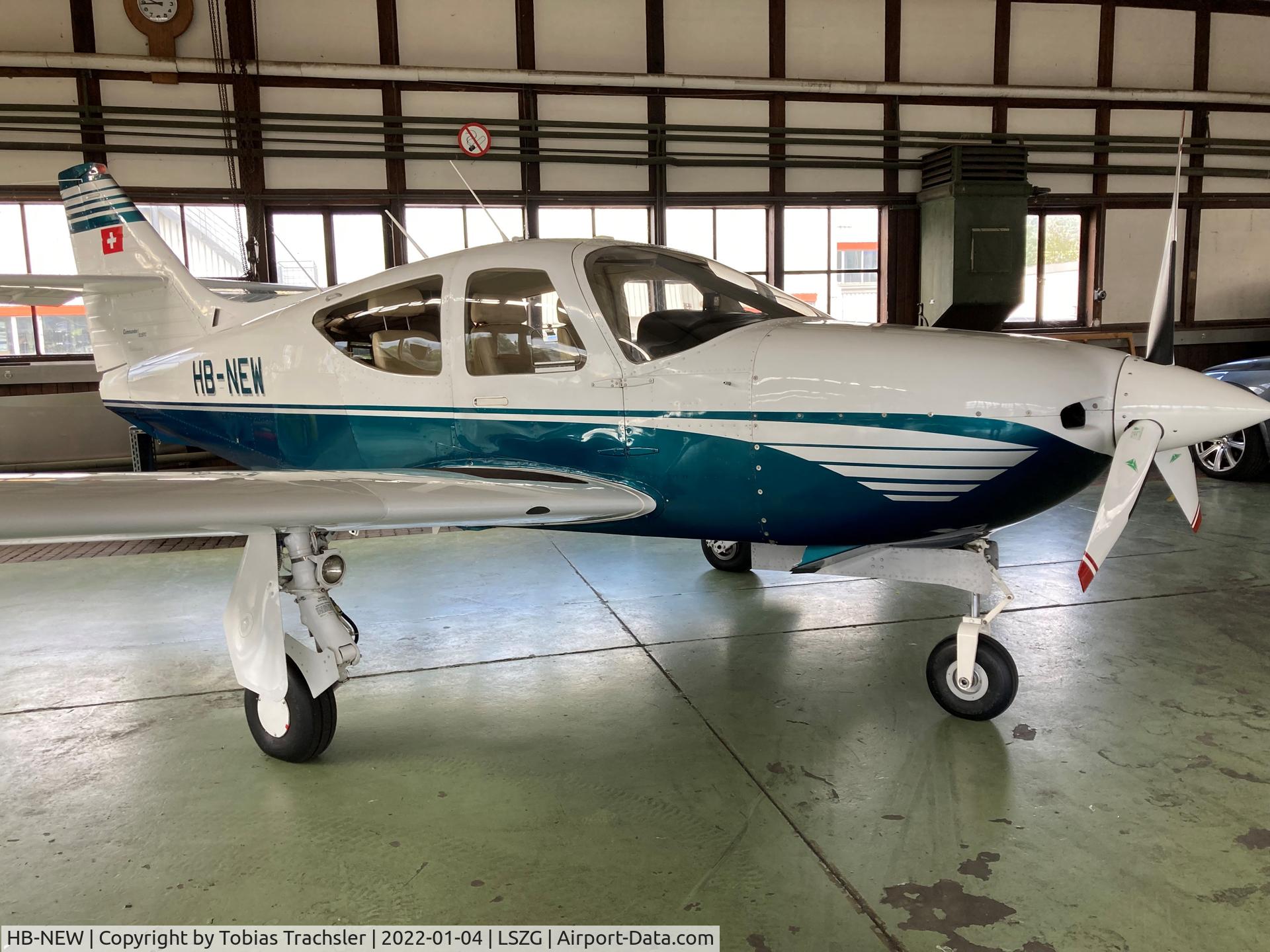 HB-NEW, 2000 Rockwell Commander 115TC C/N 20032, In hangar