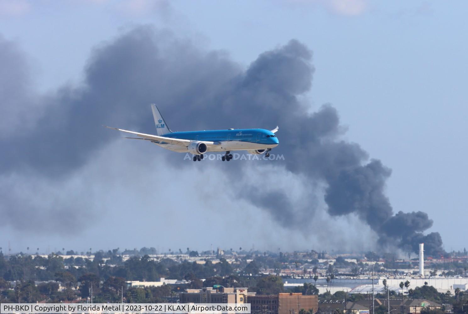 PH-BKD, 2019 Boeing 787-10 Dreamliner C/N 42492, KLM 78X zx AMS-LAX with warehouse fire