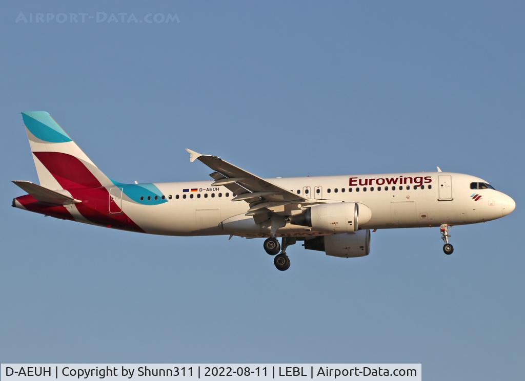 D-AEUH, 2010 Airbus A320-214 C/N 4329, Landing rwy 24R