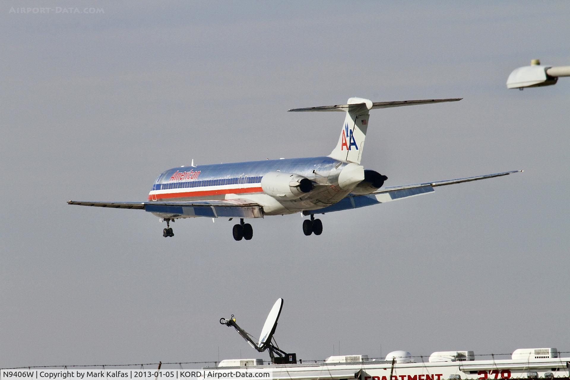 N9406W, 1992 McDonnell Douglas MD-83 (DC-9-83) C/N 53126, AMERICAN AIRLINES MD-83 N9406W 4WP, on approach KORD