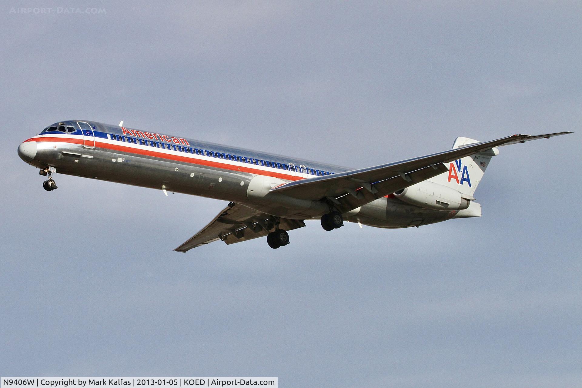 N9406W, 1992 McDonnell Douglas MD-83 (DC-9-83) C/N 53126, AMERICAN AIRLINES MD-83 N9406W 4WP, on approach KORD