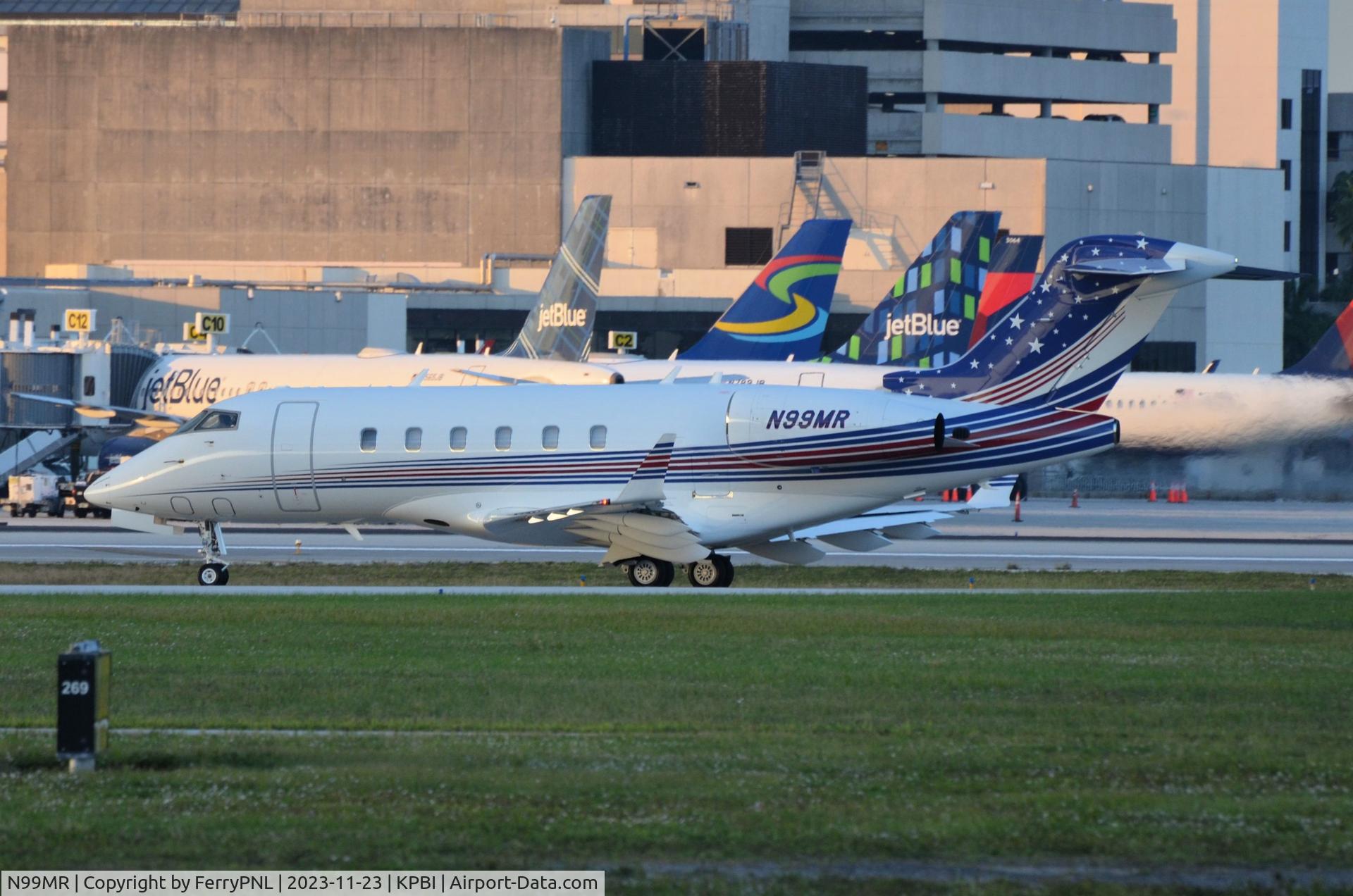 N99MR, 2014 Bombardier Challenger 300 (BD-100-1A10) C/N 20450, Century Aviation CL300 for departure