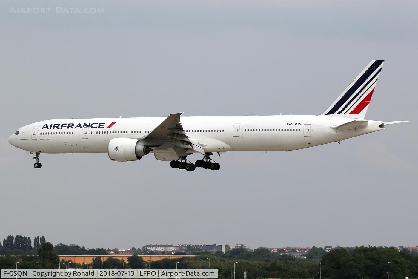 F-GSQN, 2006 Boeing 777-328/ER C/N 32960, at orly