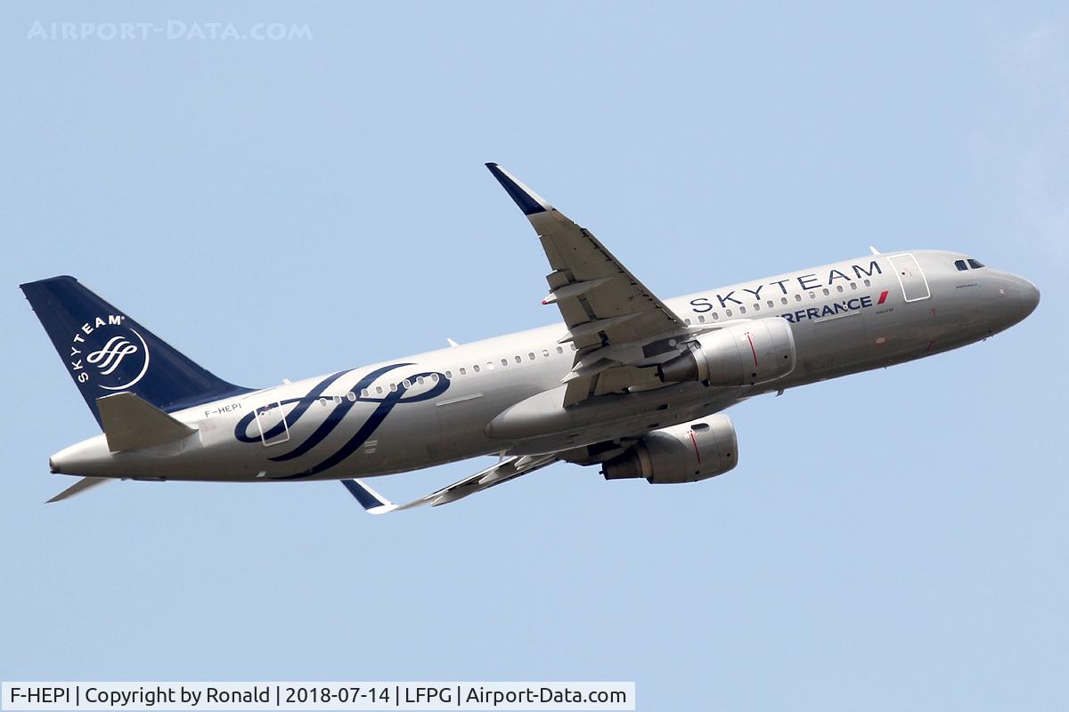F-HEPI, 2017 Airbus A320-214 C/N 7713, at cdg