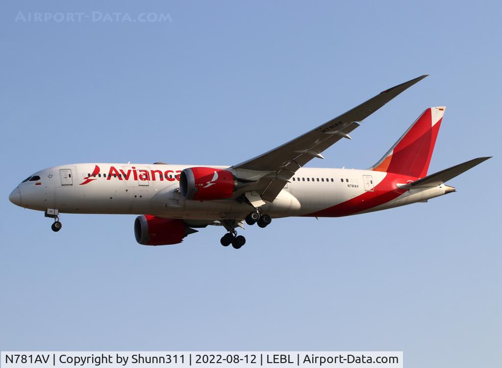 N781AV, 2014 Boeing 787-8 Dreamliner C/N 37503, Landing rwy 24R