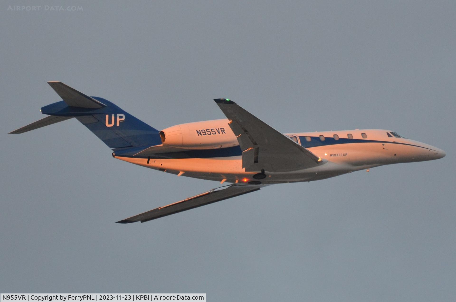 N955VR, 1998 Cessna 750 Citation X Citation X C/N 750-0055, Take-off of Wheels Up Citation X