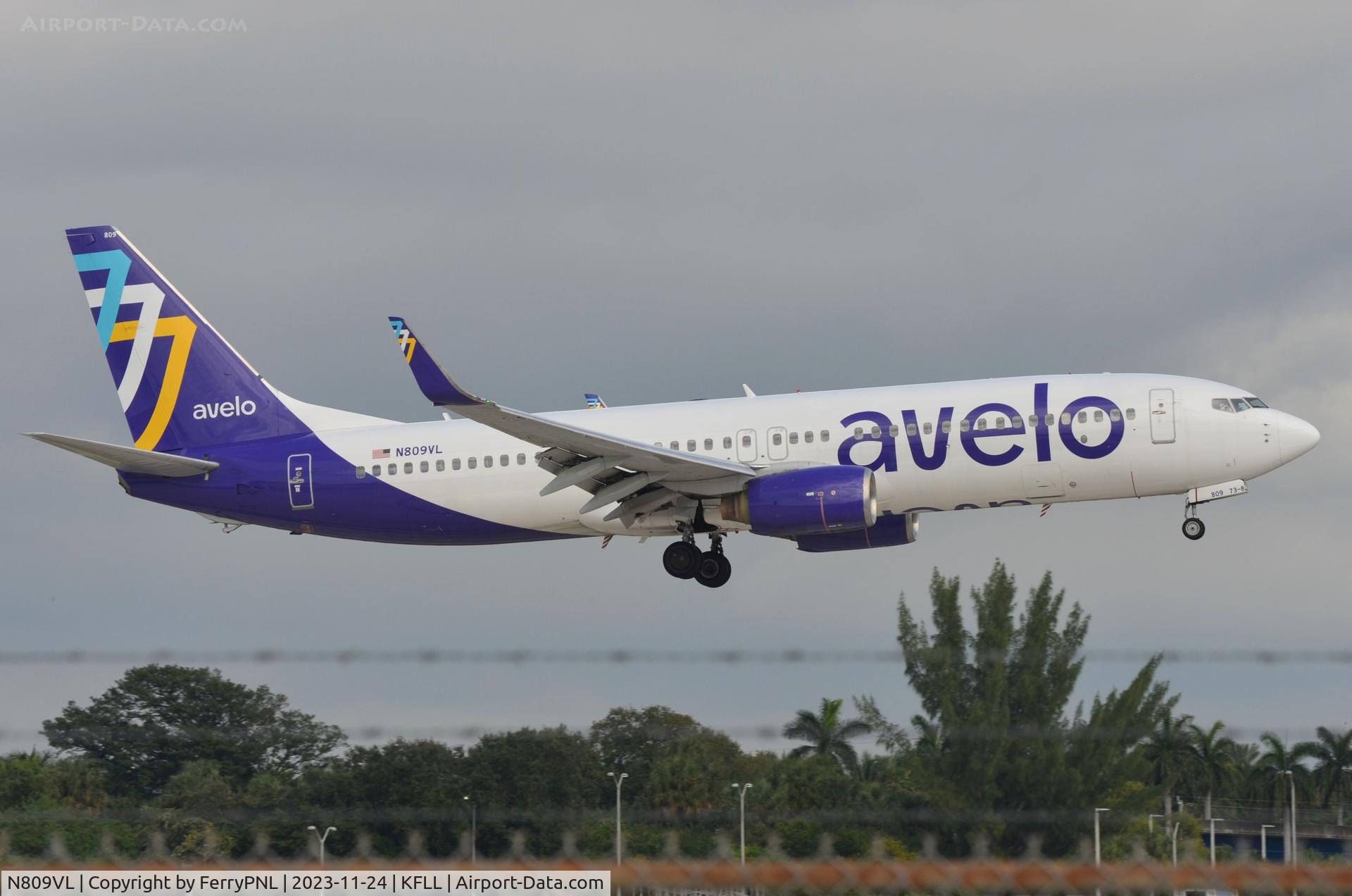N809VL, 2010 Boeing 737-8EH C/N 37599, Avelo Air B738 over the fence in FLL