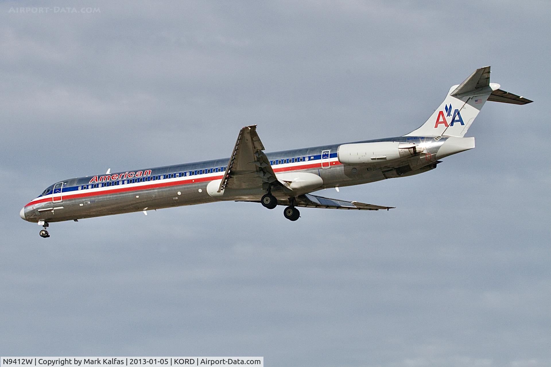 N9412W, 1995 McDonnell Douglas MD-83 (DC-9-83) C/N 53187, American Airlines McDonnell Douglas MD-83, N9412W 4WV, on approach KORD