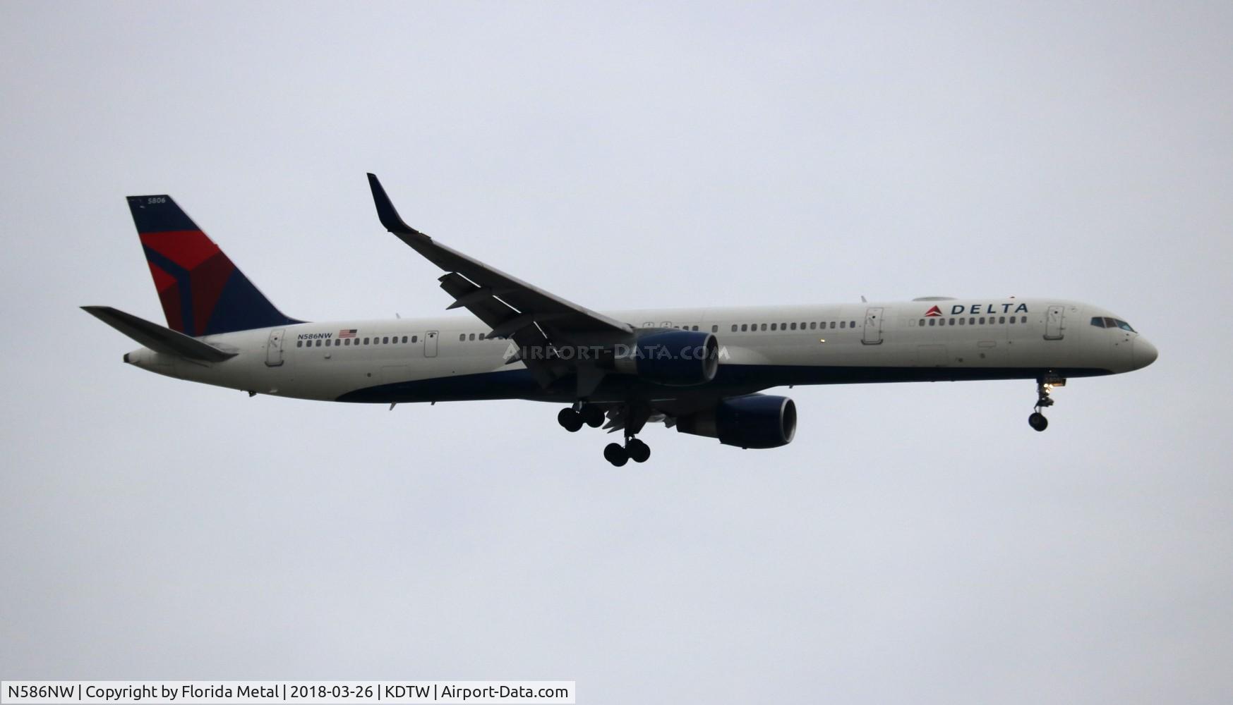 N586NW, 2002 Boeing 757-351 C/N 32987, DAL 753 zx