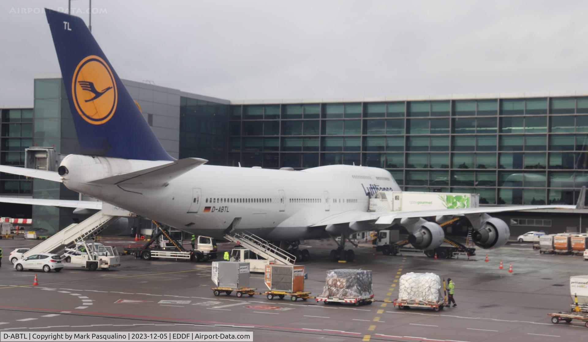 D-ABTL, 2002 Boeing 747-430 C/N 29872, Boeing 747-430