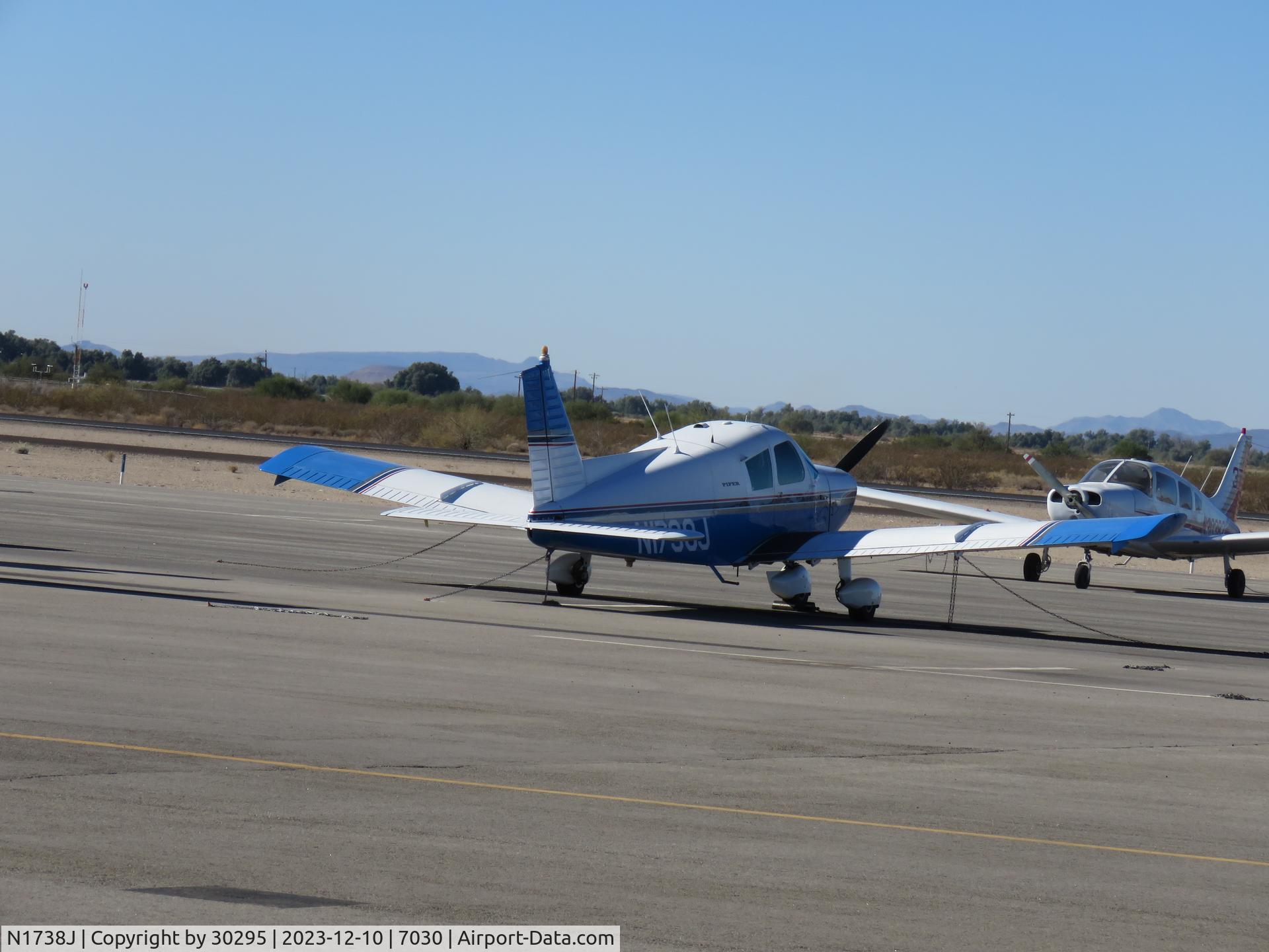 N1738J, 1968 Piper PA-28-140 C/N 28-24153, Parked